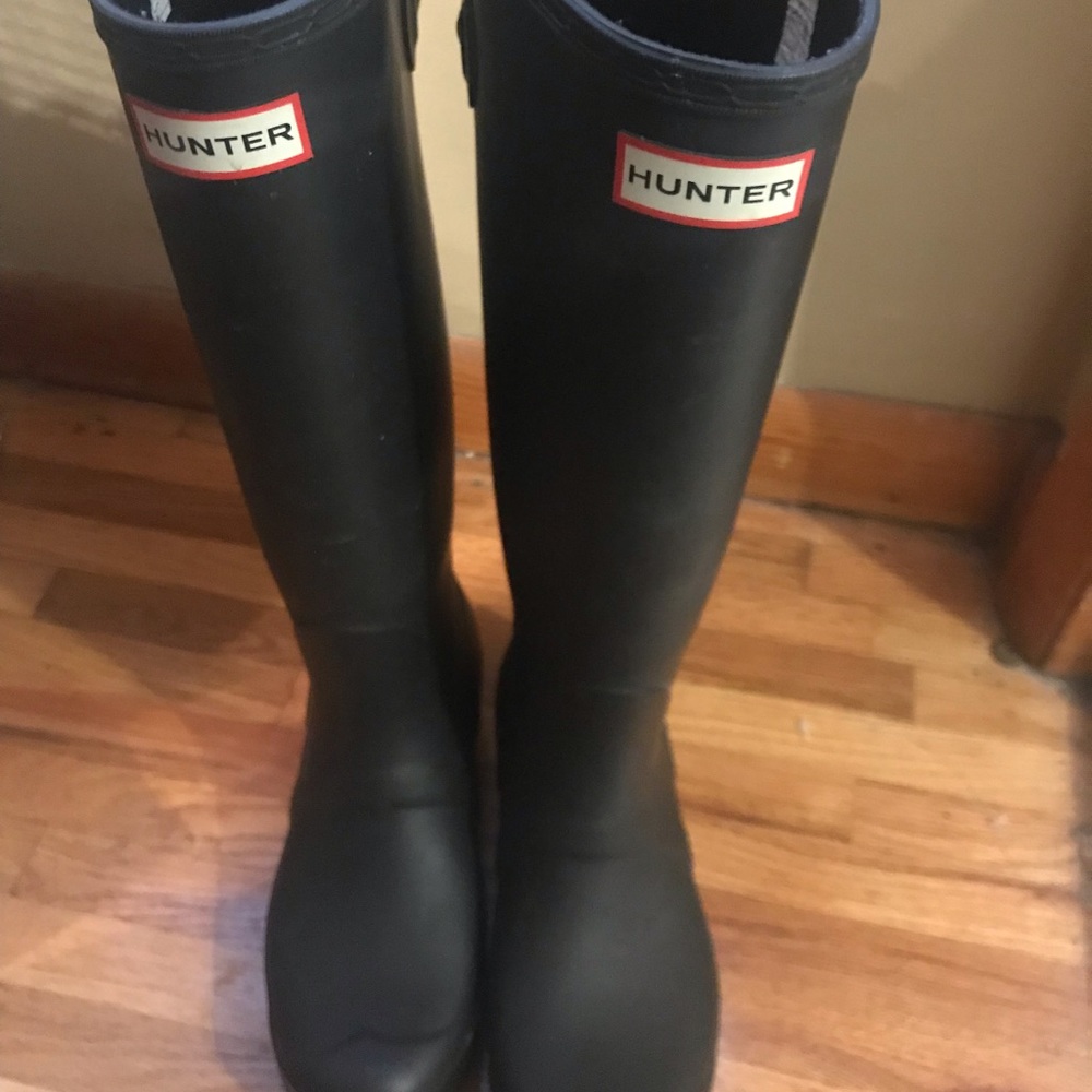 Hunter Rain Boots - Black - 9, wide calf
